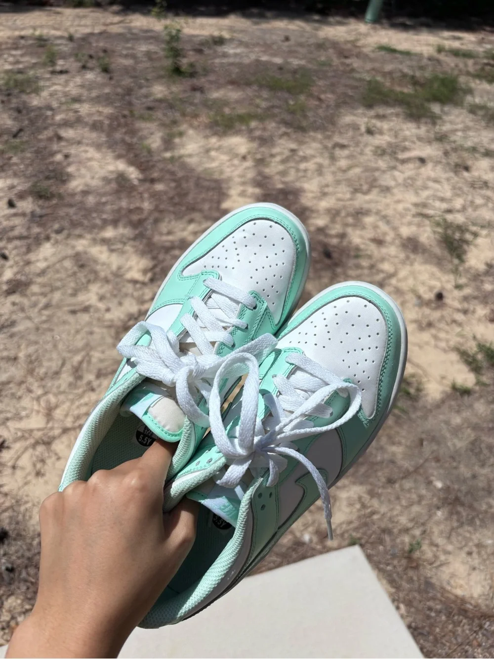 Nike Kids Low-Top Sneakers in Mint Green and White